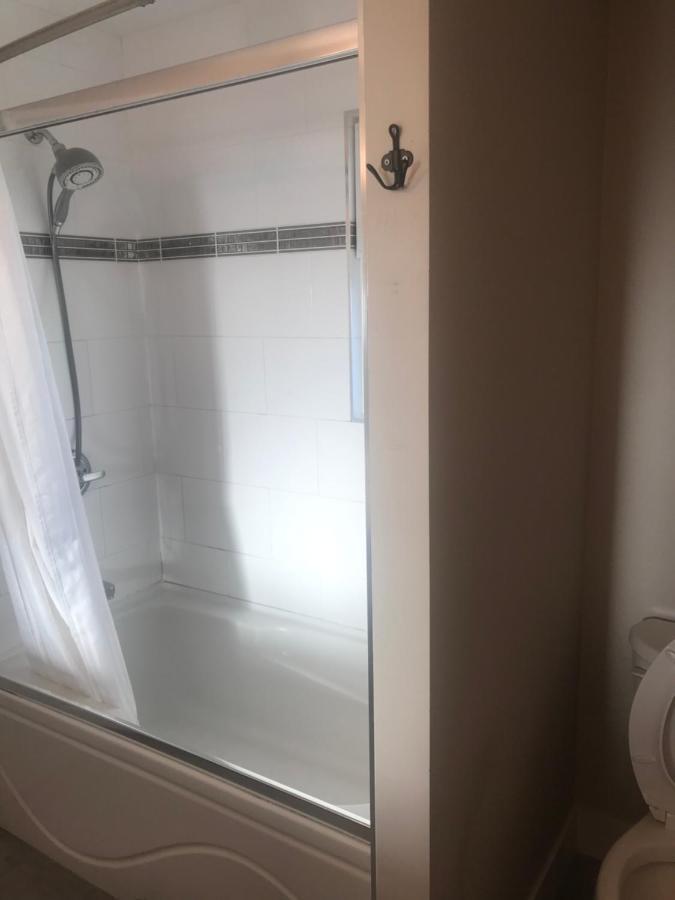 Large Suite With Separate Bathroom Richmond Buitenkant foto
